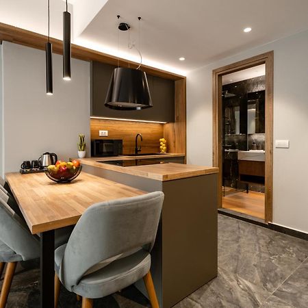 Omikron Luxury Residences Heraklion Exteriör bild