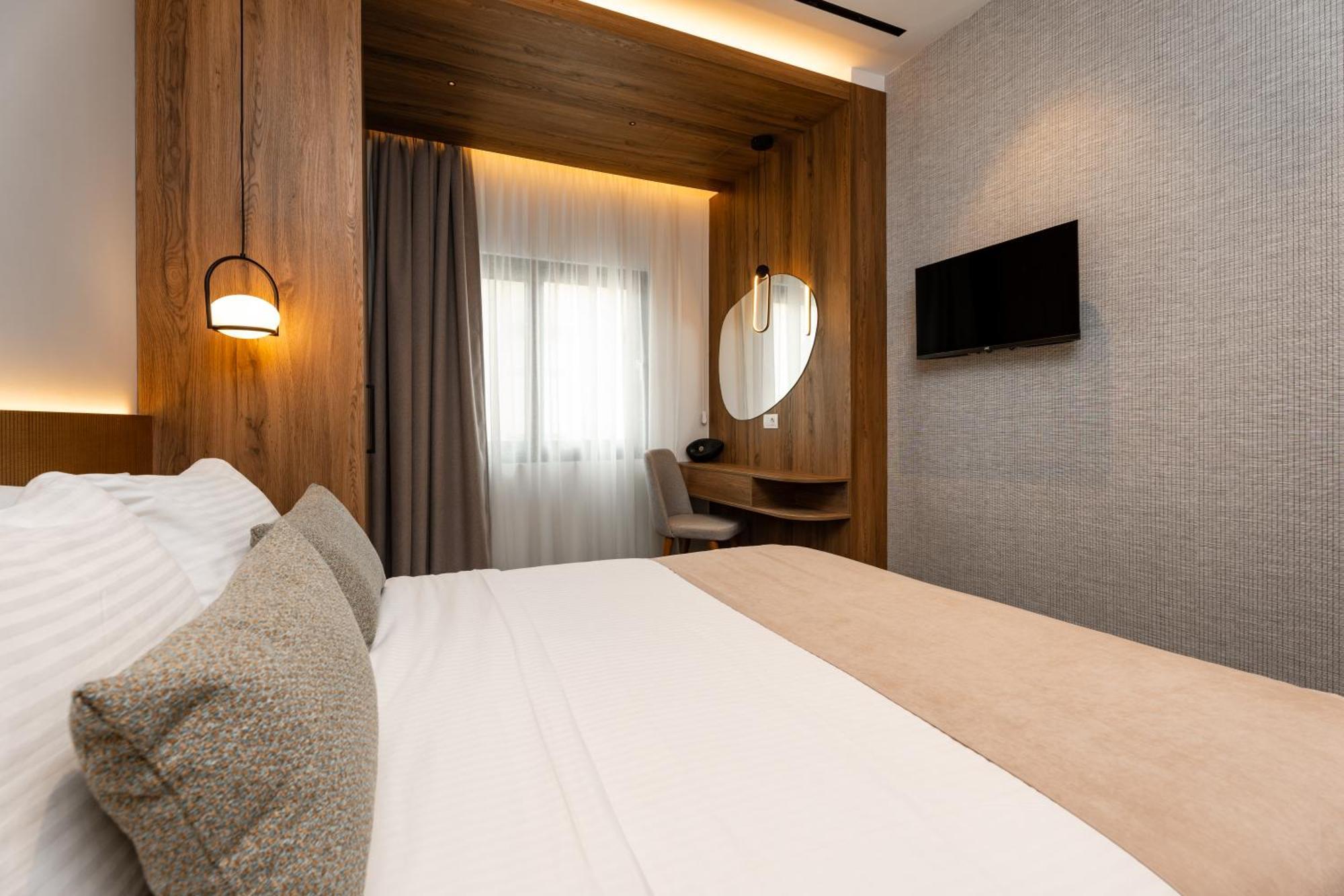Omikron Luxury Residences Heraklion Exteriör bild